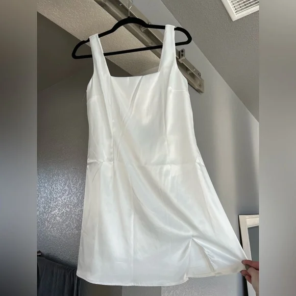 White silk mini dress - Picture 1 of 3